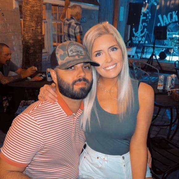 Meet your Posher, Kelsey - Picture 1 of 1